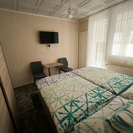 Karolin Apartman บุค ภายนอก รูปภาพ