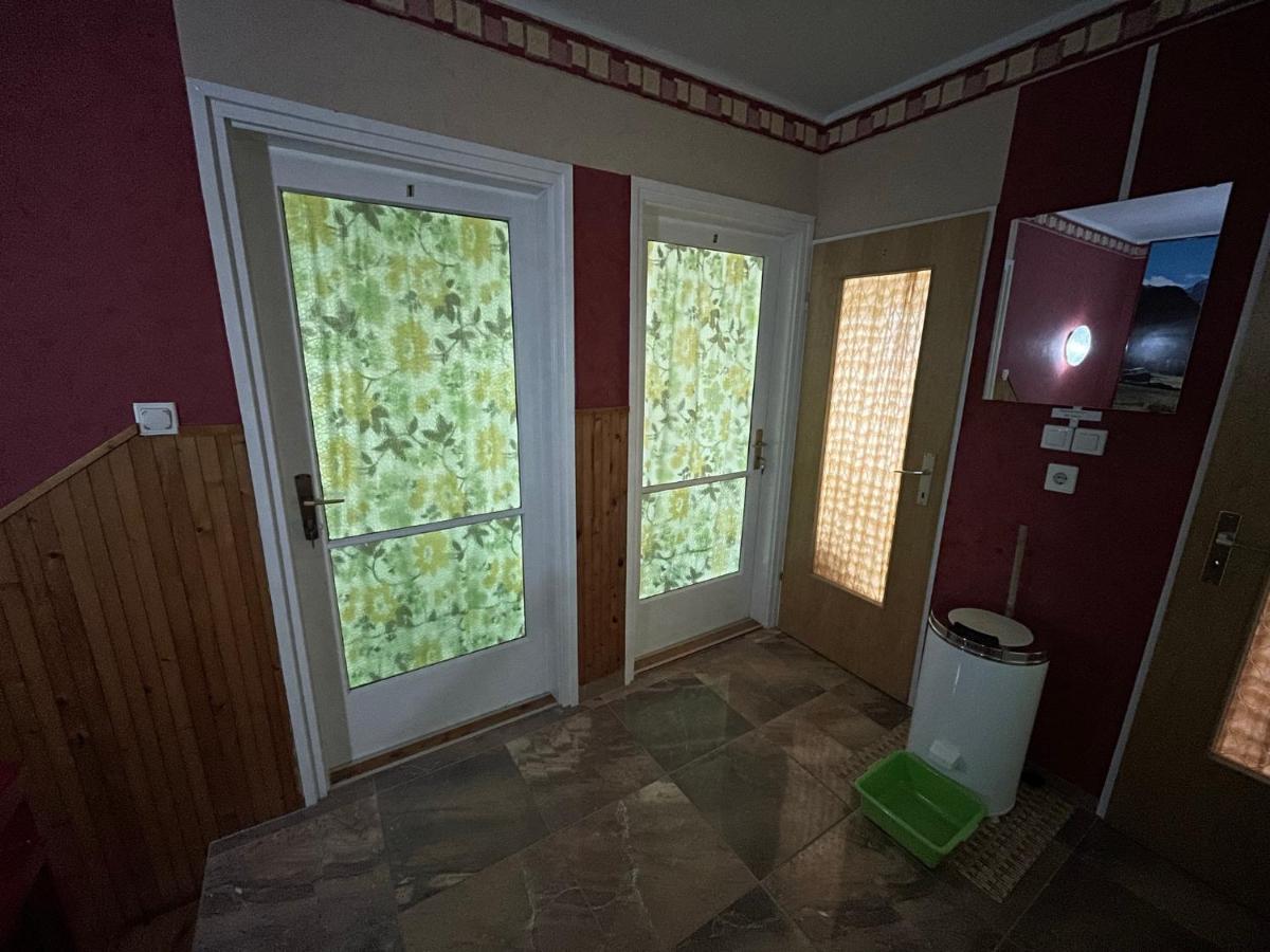 Karolin Apartman บุค ภายนอก รูปภาพ