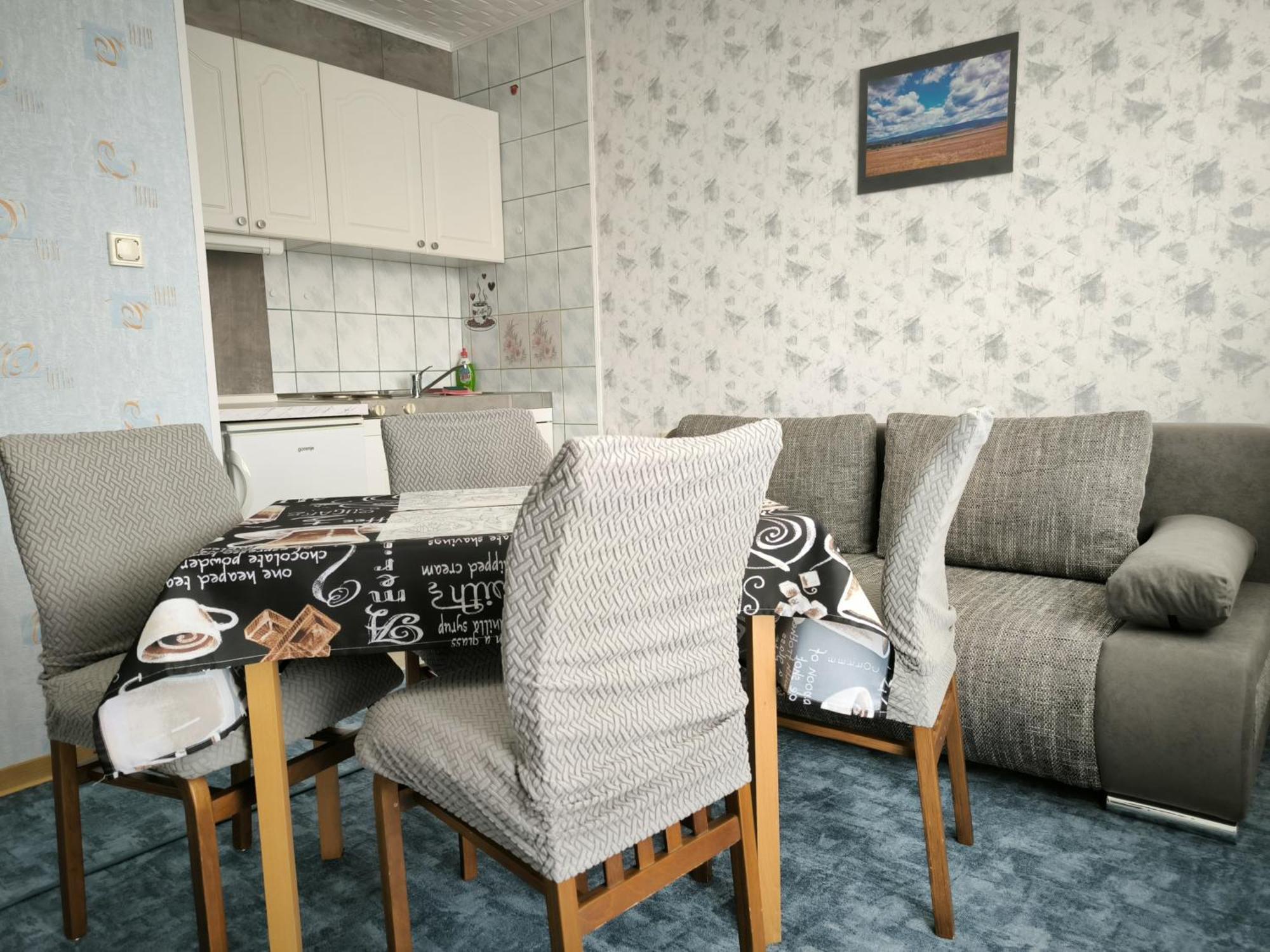 Karolin Apartman บุค ภายนอก รูปภาพ
