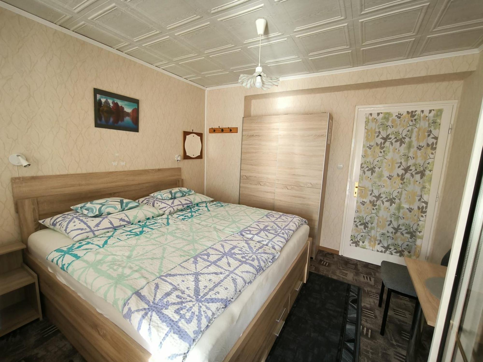 Karolin Apartman บุค ภายนอก รูปภาพ